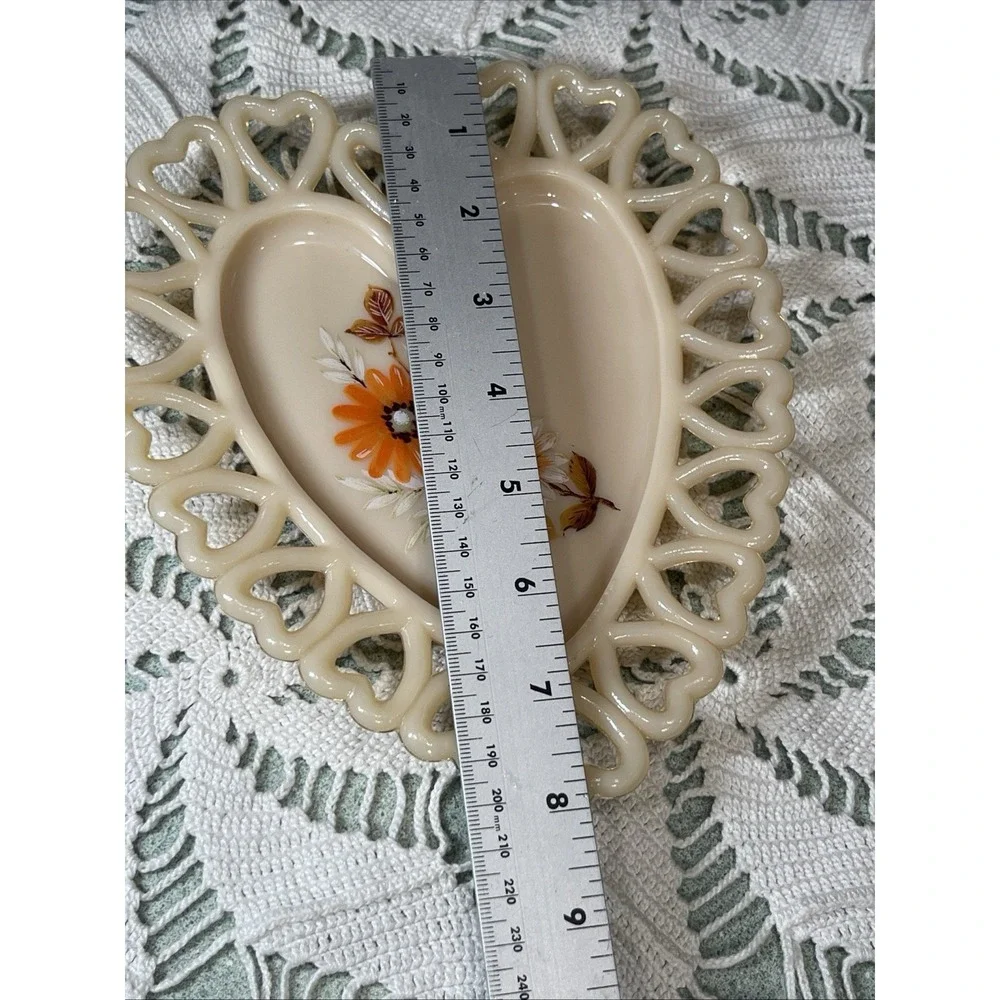 Vintage Westmoreland Tan Glass Heart Lace Edge Orange Floral Trinket Plate